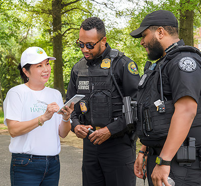問題を抱える都市に平和と幸福を